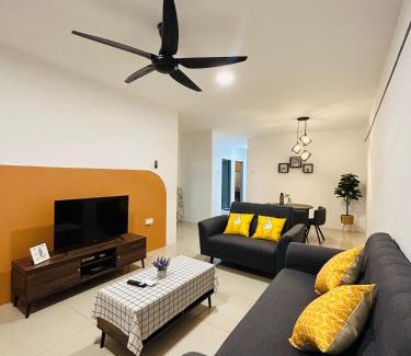 Kampung Kuala Pari Apartment | P2 PineIpoh Waterpark homestay - pool view