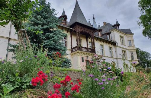 Klodzko Miasto House | Pałac Ławica- spływy Przełomem Bardzkim