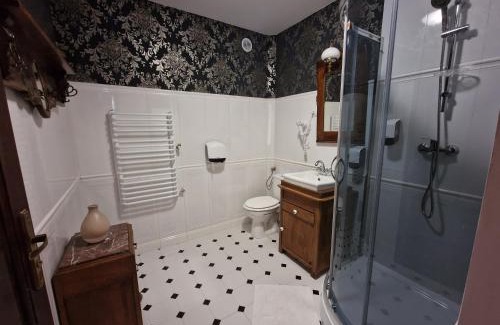Klodzko Miasto House | Pałac Ławica- spływy Przełomem Bardzkim