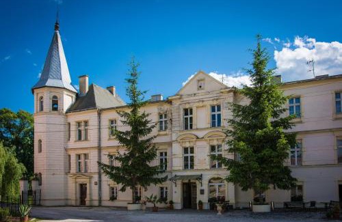 Klodzko Miasto House | Pałac Ławica- spływy Przełomem Bardzkim