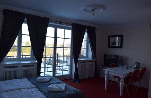 Sierakowice Hotel | Pałac i Folwark Ńemino