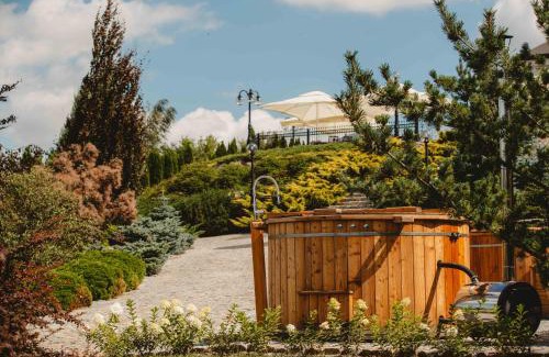 Uniejow Bed & Breakfast | Pałac Uniejów