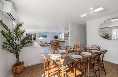 Culburra Beach House | Pa Le Mer - Sleeps 10 - 4 Mins Walk To Beach - Pet Friendly!