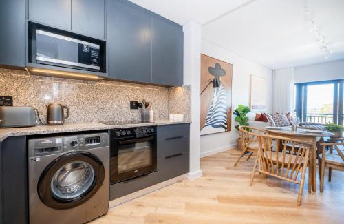 Paarl Apartment | Paarl 225 - Lux Modern 2 Bedroom Apartment with Parking