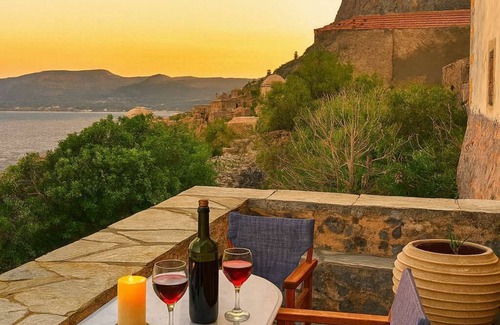 Monemvasia Apartment | Pablito House-Seaview Monemvasia Fortress Dream Suite