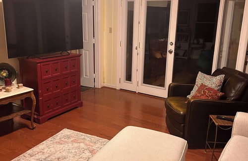 Fort Hunt House | Packed with amenities in the home + Metro 3mi, DC 20min, Nat’l Harbor 15min
