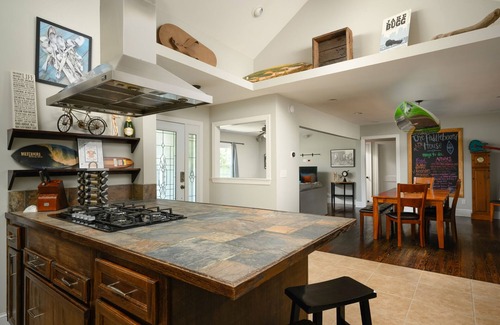 East Ridge House | Paddleboard house