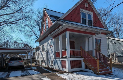 Ithaca House | Paddock House Natural Area Gem! Covered parking. Fenced yard. Access Ramp. Peace