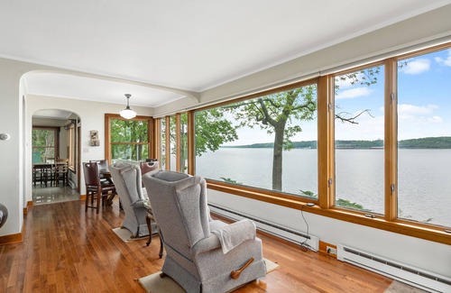 Nauvoo House | PAGEANT -Eagles Nest home with view of the Mississippi and Gorgeous Sunsets