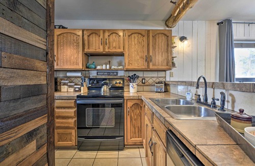 Pagosa Springs Condo | Pagosa Springs Condo w/Patio, 4 Mi to Hot Springs