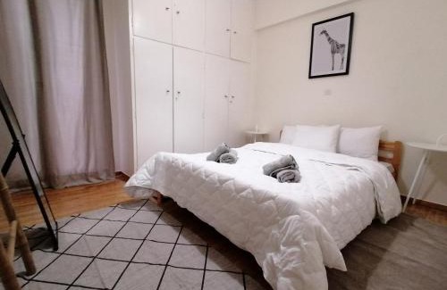 Dafni-Ymittos Apartment | pagrati nest