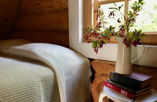 Kudjape House | Pähkli Seaside Cottage with Cozy Outdoor Patio
