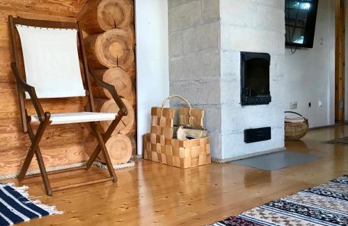 Kudjape House | Pähkli Seaside Cottage with Cozy Outdoor Patio