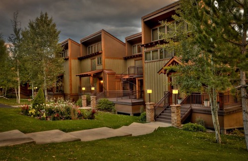 Purgatory House | Painted Sky (#745) |10 min to Ski - Views - On Golf Course - AC/Pool/Hot Tub