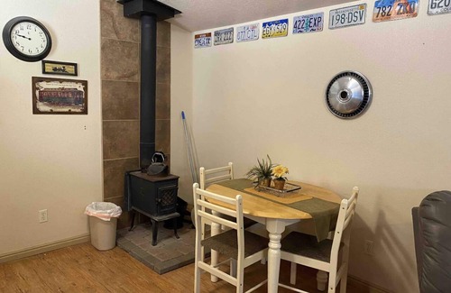 Glendale Cottage | Paislees Palace at Serenity Hills Zion