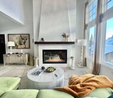 Salt Lake Mountain Resorts House | Palace de Pow
