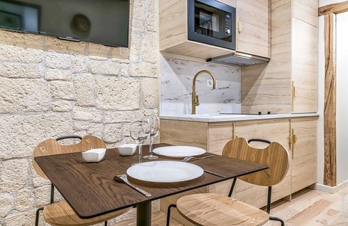 Les Halles Apartment | Palais Royal - Victoires 1bdr by B'Your Home