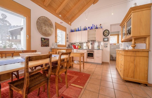 Engadin Scoul Apartment | Palazzi Pratour: Spacious 4.5 room maisonette flat with views above the historic part of the village