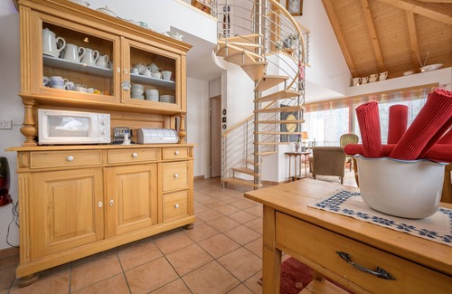 Engadin Scoul Apartment | Palazzi Pratour: Spacious 4.5 room maisonette flat with views above the historic part of the village