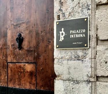 Mola di Bari Bed & Breakfast | Palazzo Introna