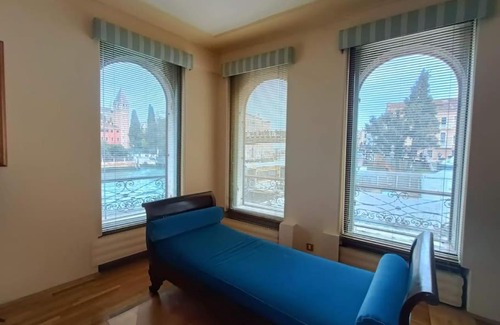 Dorsoduro Apartment | Palazzo Querini Accademia