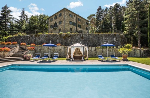 Ripoli Villa | Palazzo Rosadi - Luxury Villa Rental with private swimming pool in Monterchi, Tuscany