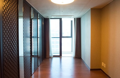 Haeundae Apartment | Paled CZ condo 36pyung in Haeundae