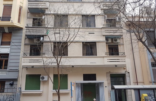 Mousio Apartment | Palette Apartment (Chocolate) - Athens Center, 6 BD, 3 BATH