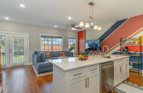 Nashville House | Palette - Private Patio - Mins to Nashville Zoo