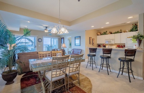 Lake Ozark Condo | Palisades 16 - Condo with Stellar Main Channel View