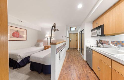 Olympic Valley Apartment | Palisades Tahoe Lodge Rentals Studio Loft #308