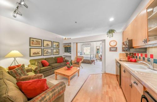 Olympic Valley Apartment | Palisades Tahoe Lodge Rentals Studio #143