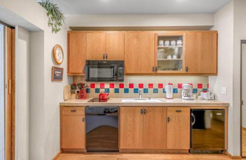 Olympic Valley Apartment | Palisades Tahoe Lodge Rentals Studio #143