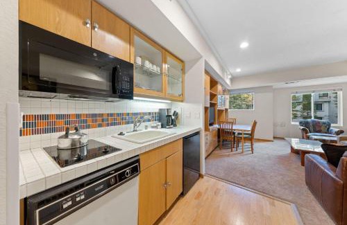 Olympic Valley Apartment | Palisades Tahoe Lodge Rentals Studio #232