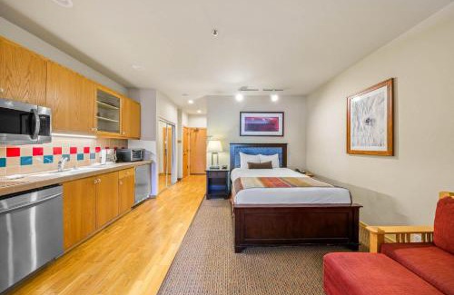 Olympic Valley Apartment | Palisades Tahoe Lodge Rentals Studio #246