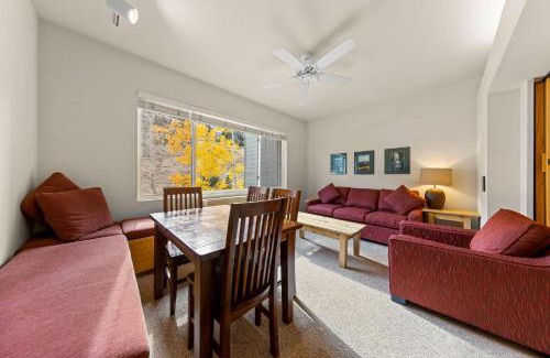 Olympic Valley Apartment | Palisades Tahoe Lodge Rentals Studio #253