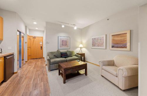 Olympic Valley Apartment | Palisades Tahoe Lodge Rentals Studio #256