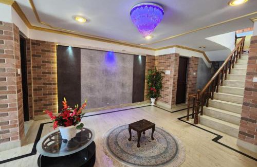 Nishat-Shalimar House | Palla's Inn & Suites-RESORTS, Srinagar