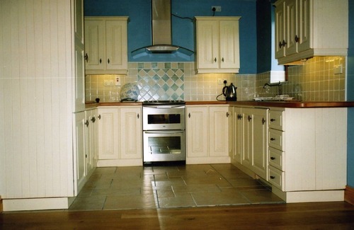 Ardgroom House | PALLAS LODGE, Beara Peninsula, overlooking Ardgroom Harbour and Kerry mountains