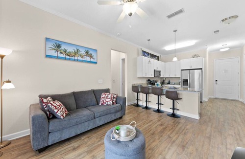 Southside Apartment | Palm Bay Paradise- Resort Style 2BR Condo