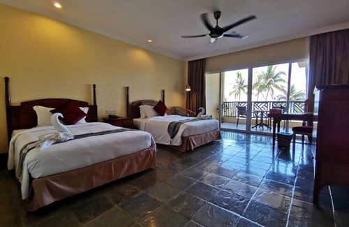 Labuan Resort | Palm Beach Resort & Spa