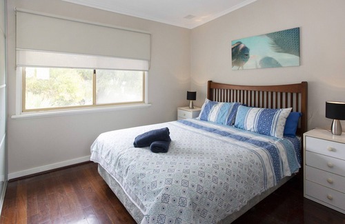 Rockingham Cabin | Palm Beach Sunset Cabin - Close to Penguin Island
