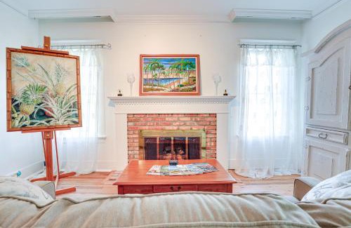 Palm City House | Palm City Home with Pool and Florida Room - Near Golf