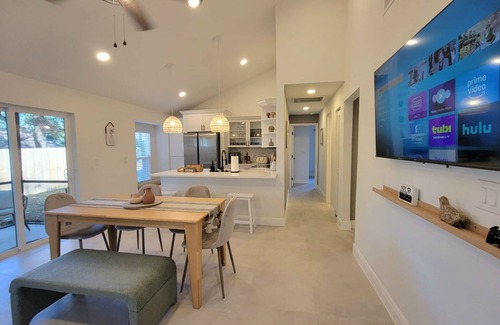 Lake St. George House | Palm Harbor Renovated 3-bedroom Hideaway!