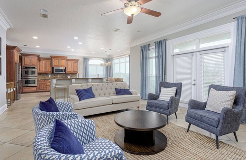 Villa Segunda House | 🌴Palm Palace🌴Sleeps 30 w/Elevator | Private Pool | Game Room | Pet Friendly