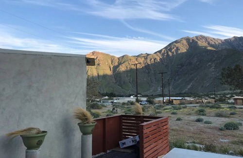 Palm Springs House | Palm springs home with san jacinto mountain views 10 min drive to downtown
