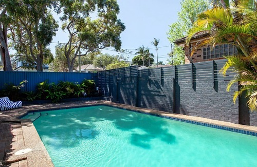 Collaroy Plateau House | Palm Springs in Collaroy IH