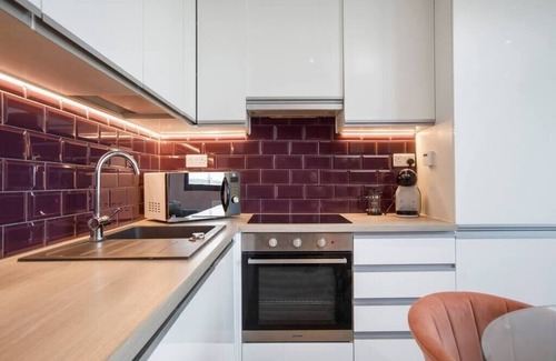London Borough of Bromley Apartment | Palm Tree House - Le Jarden