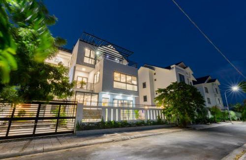 Vung Tau Villa | Palm Villa 31 - 8 Phòng Ngủ Khu Nghĩ Dưỡng Cao Cấp