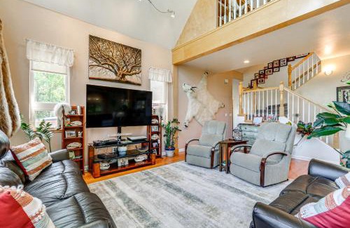 Butte House | Palmer Getaway with Mountain Views and Fire Pit!